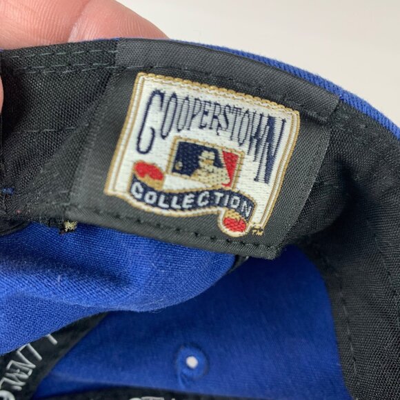 Chicago Cubs MLB Blue New Era 9Twenty Cooperstown Collection Strapback Hat - Picture 6 of 6